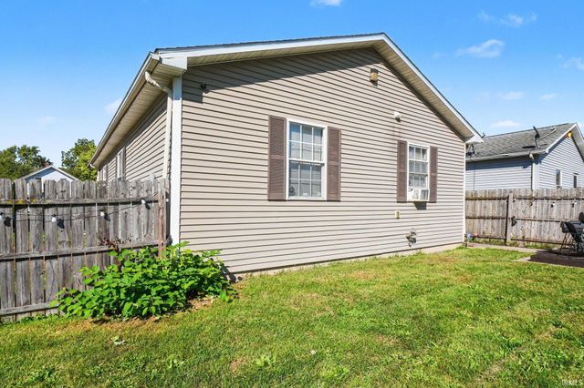 2432 Linden Avenue, South Bend, IN 46628