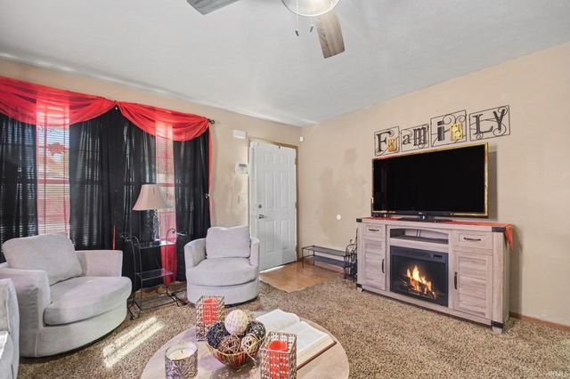 2432 Linden Avenue, South Bend, IN 46628