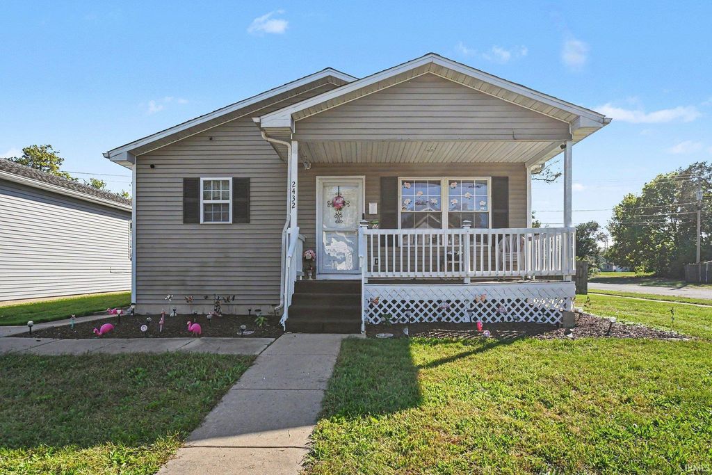 2432 Linden Avenue, South Bend, IN 46628