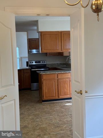 14342 BROOKMERE DR, Centreville, VA 20120
