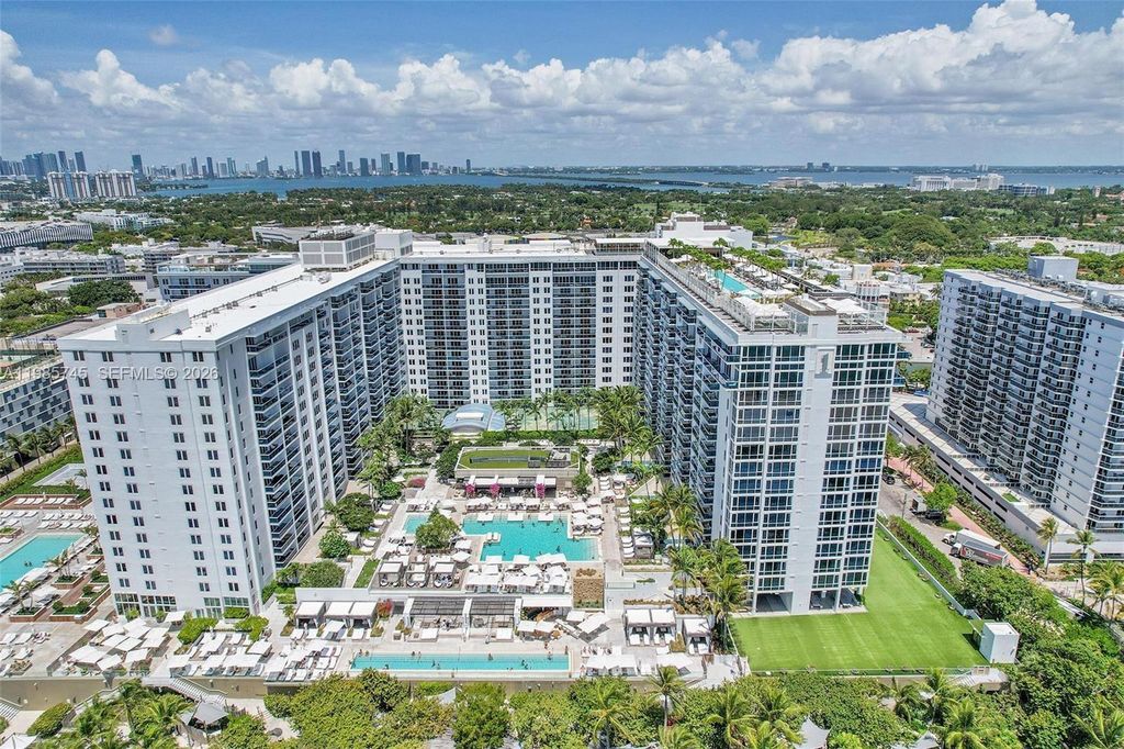 2301 Collins Avenue 311, Miami Beach, FL 33139