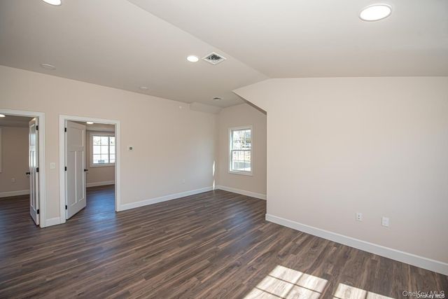 1090 New York Avenue Penthouse, Huntington Station, NY 11746