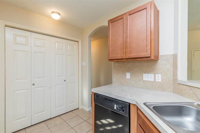 15807 Sarasam Creek Court, Cypress, TX 77429