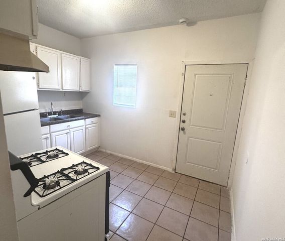 1902 Lennon Ave Unit 1, San Antonio, TX 78223