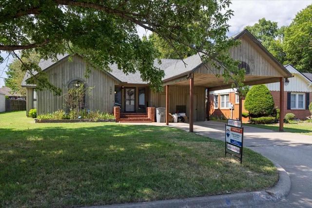 1006 NW 15th St, Lawton, OK 73507