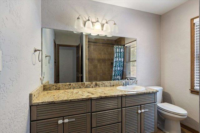 1006 NW 15th St, Lawton, OK 73507