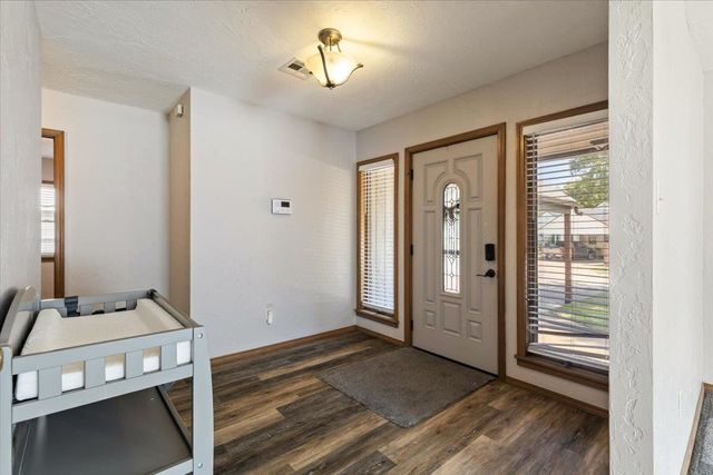 1006 NW 15th St, Lawton, OK 73507