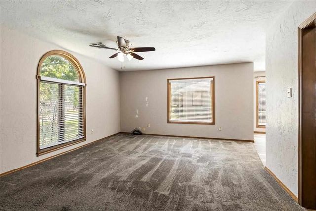 1006 NW 15th St, Lawton, OK 73507