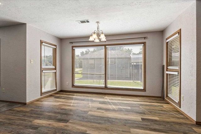 1006 NW 15th St, Lawton, OK 73507