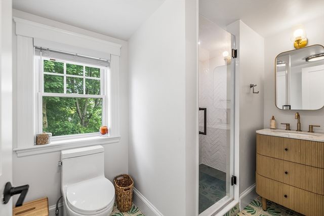 47 Essex St, Medford, MA 02155