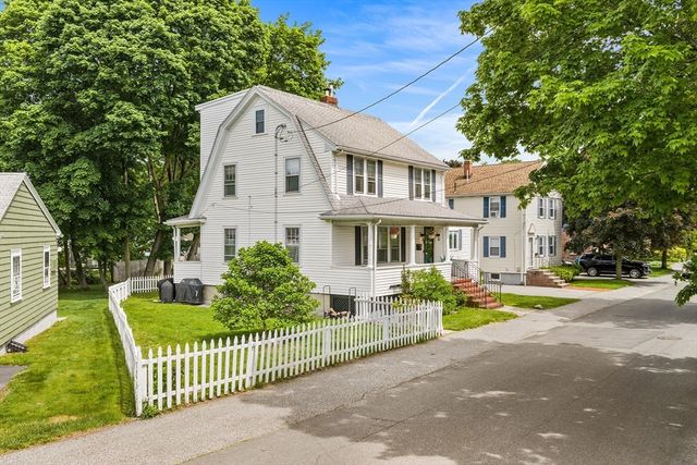 47 Essex St, Medford, MA 02155