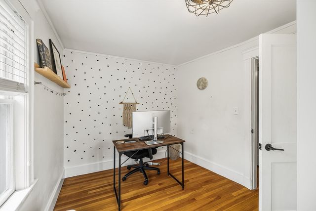 47 Essex St, Medford, MA 02155