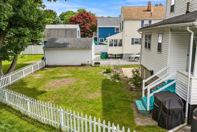 47 Essex St, Medford, MA 02155
