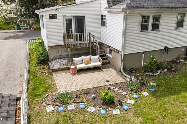 47 Essex St, Medford, MA 02155