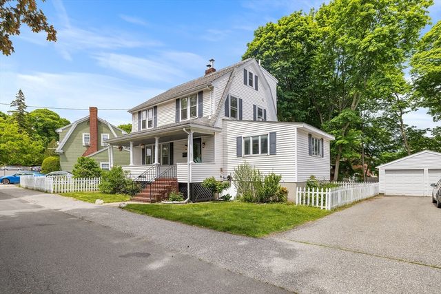 47 Essex St, Medford, MA 02155
