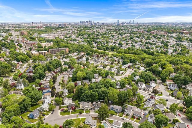 47 Essex St, Medford, MA 02155