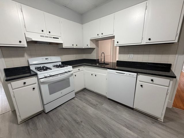 11 Park Street 6, Brookline, MA 02446