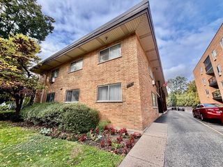 938 Ontario Street 11, Oak Park, IL 60302