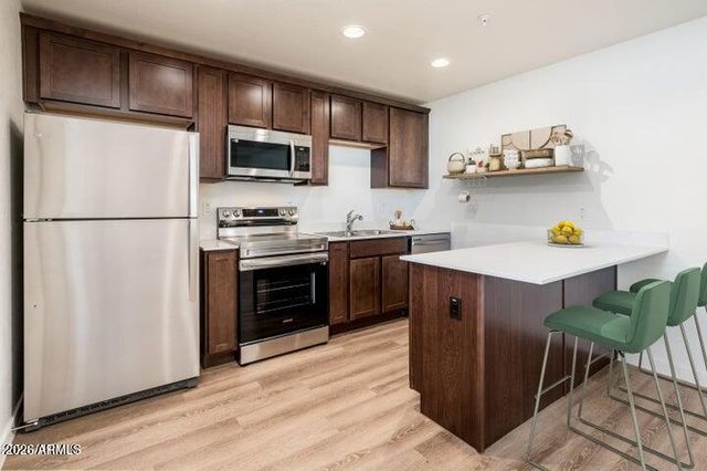 21606 N 23RD Avenue 201, Phoenix, AZ 85027