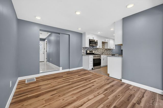 5455 Country Lane, Miami Twp, OH 45150