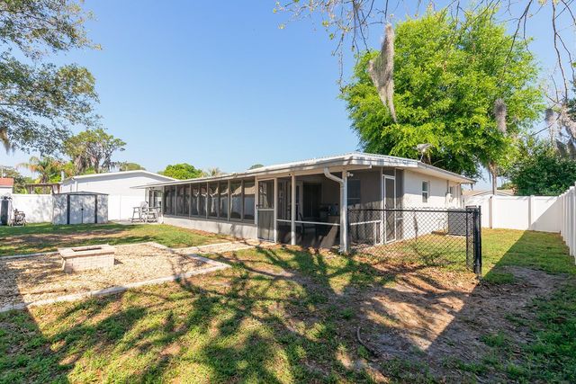 12146 VIRGINIA DRIVE, Leesburg, FL 34788
