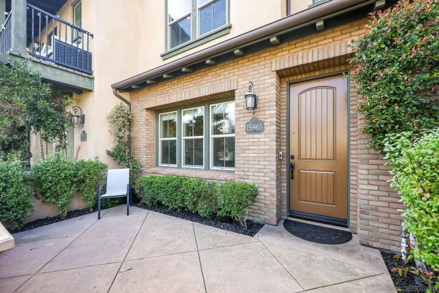 15965 Parkview Loop, San Diego, CA 92127