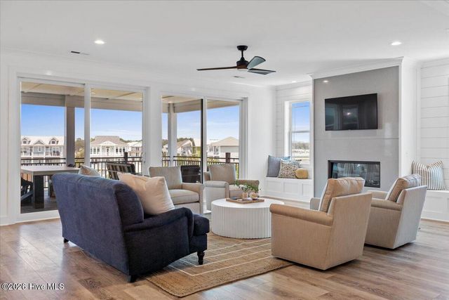 11 Grand View Drive, Ocean Isle Beach, NC 28469