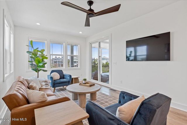 11 Grand View Drive, Ocean Isle Beach, NC 28469