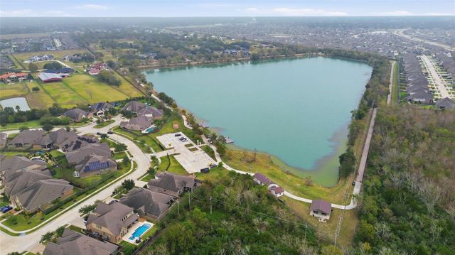 2501 Cedar Path Court, Friendswood, TX 77546