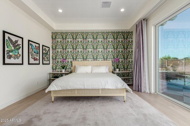 17336 W CRAWFORDSVILLE Drive, Surprise, AZ 85388