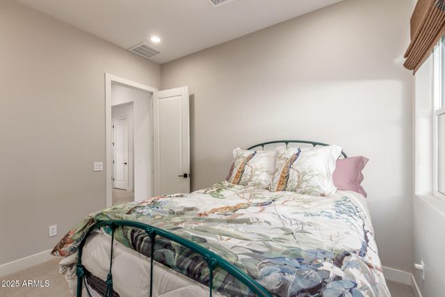 17336 W CRAWFORDSVILLE Drive, Surprise, AZ 85388