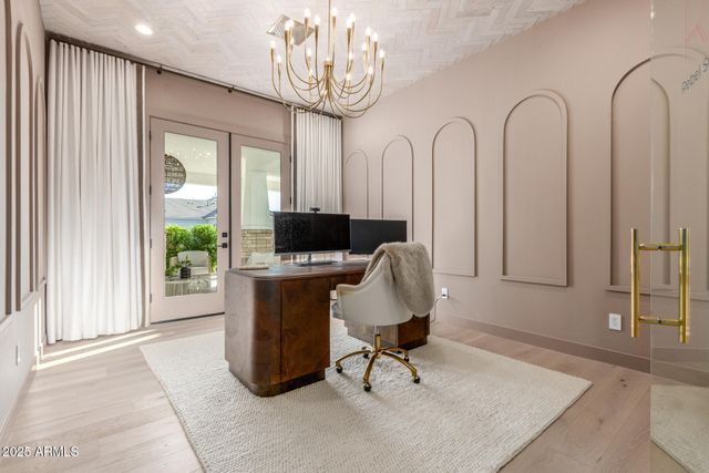 17336 W CRAWFORDSVILLE Drive, Surprise, AZ 85388