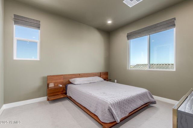 17336 W CRAWFORDSVILLE Drive, Surprise, AZ 85388