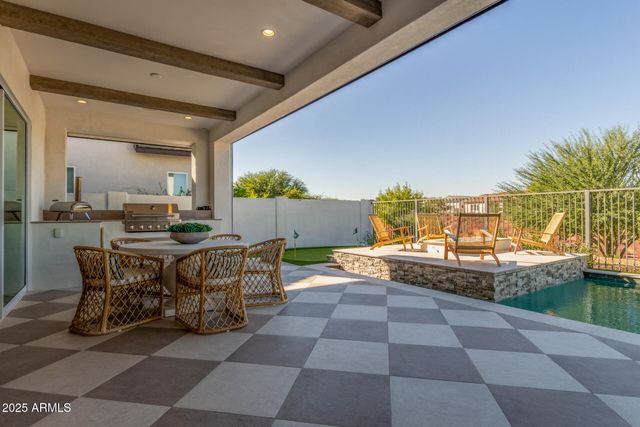 17336 W CRAWFORDSVILLE Drive, Surprise, AZ 85388