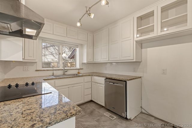 4416 E 58th Place, Tulsa, OK 74135