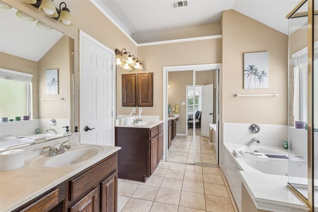 3 Roosevelt Court, Mansfield, TX 76063