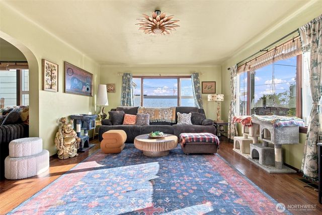 912 Pacific Avenue, Bremerton, WA 98337