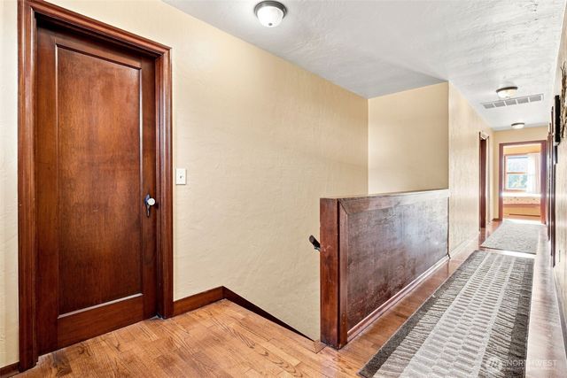 912 Pacific Avenue, Bremerton, WA 98337