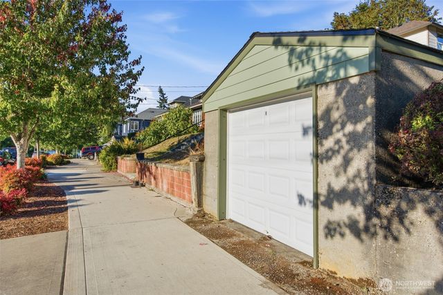 912 Pacific Avenue, Bremerton, WA 98337