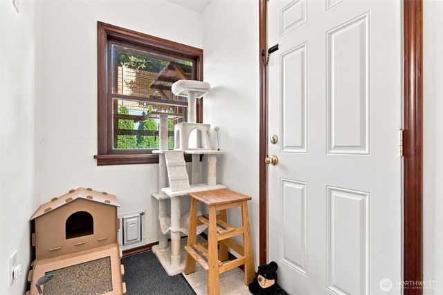 912 Pacific Avenue, Bremerton, WA 98337
