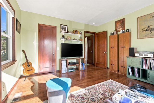 912 Pacific Avenue, Bremerton, WA 98337