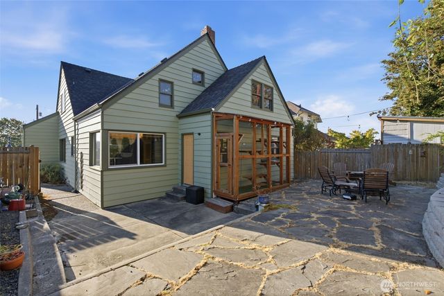 912 Pacific Avenue, Bremerton, WA 98337