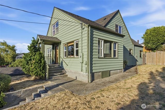 912 Pacific Avenue, Bremerton, WA 98337