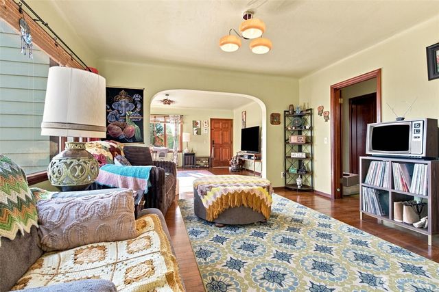 912 Pacific Avenue, Bremerton, WA 98337