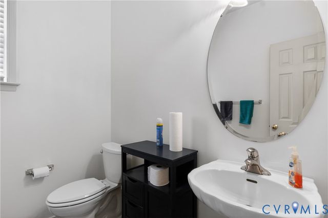 4809 Hearthstone Rd, Glen Allen, VA 23059