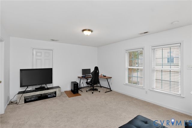 4809 Hearthstone Rd, Glen Allen, VA 23059