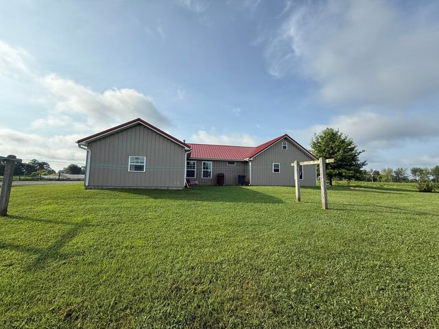 402 Allen Road, Waynesburg, KY 40489