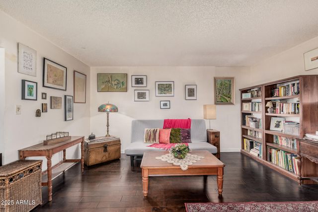 6118 N 12TH Place 2, Phoenix, AZ 85014