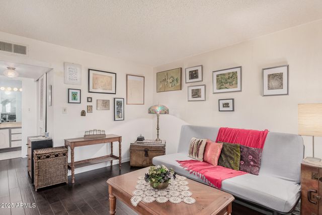 6118 N 12TH Place 2, Phoenix, AZ 85014