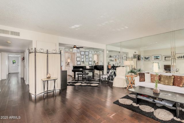 6118 N 12TH Place 2, Phoenix, AZ 85014